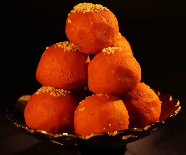 Besan Ladoo